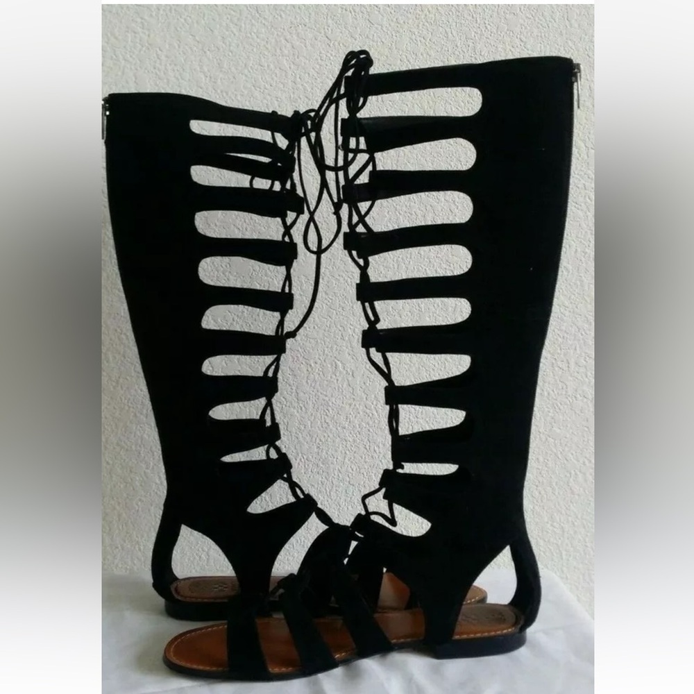 Vince Camuto Black Suede Tall Gladiator Sandals sz 8.5